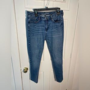 Universal Thread dark wash skinny Jean size 16/33R